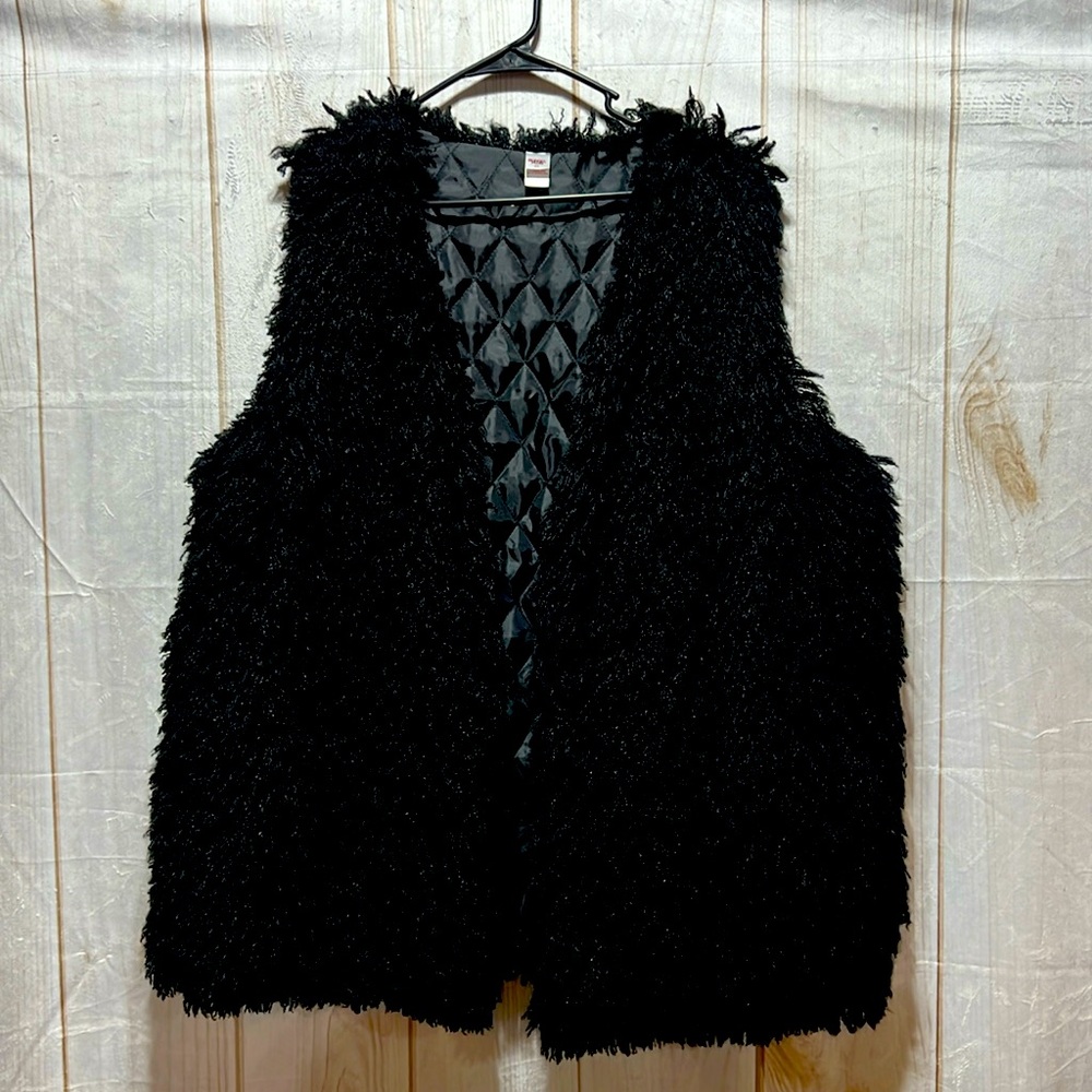 Plus size faux fur vest